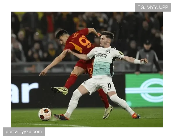 实时：萨索洛前锋贝拉尔迪伤退，被担架抬离场地